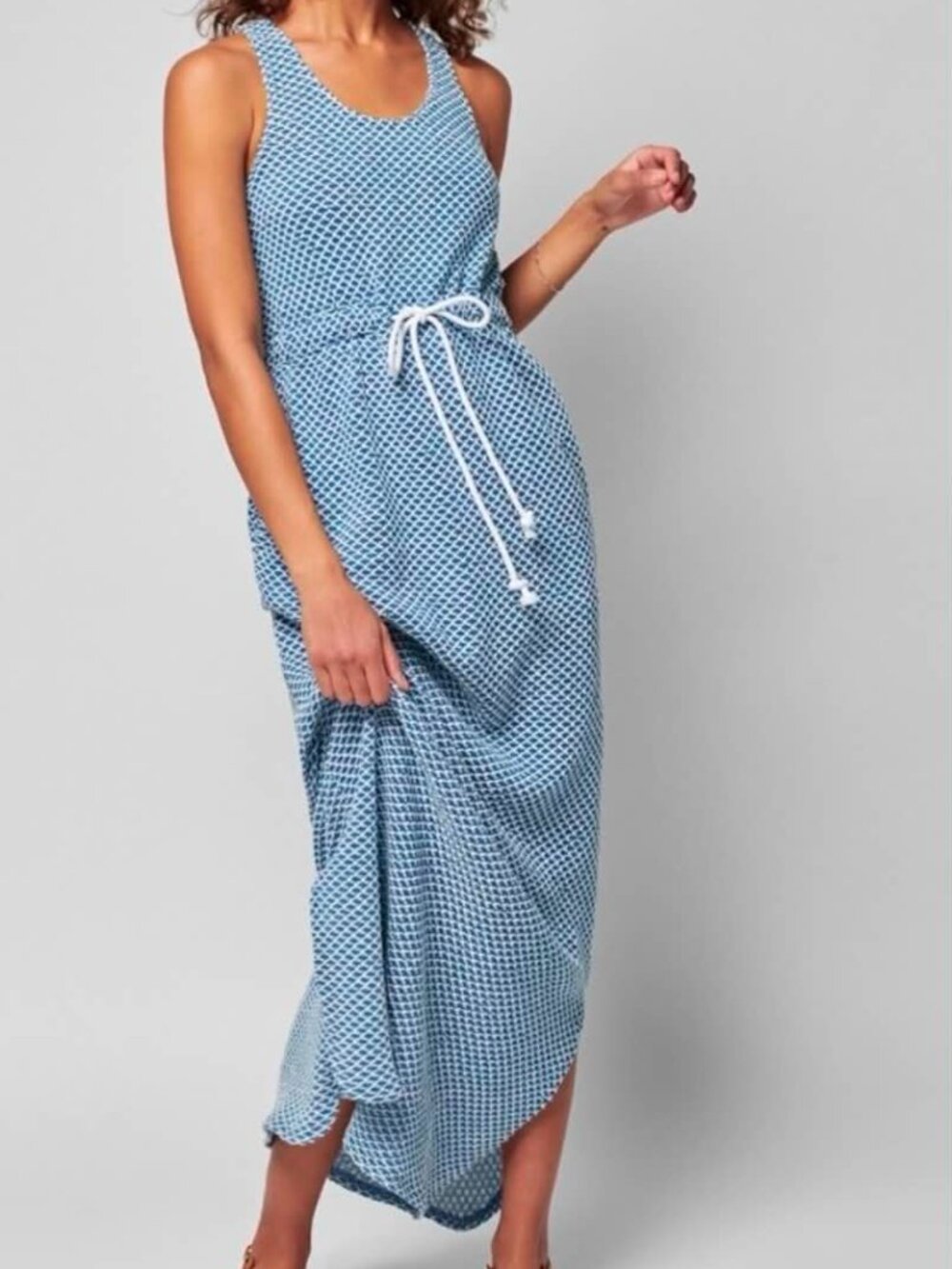 Faherty Marina Dress in a blue Fish Scale Scoop Neckline size Medium